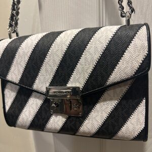 Micheal Kora Crossbody Bag/Purse